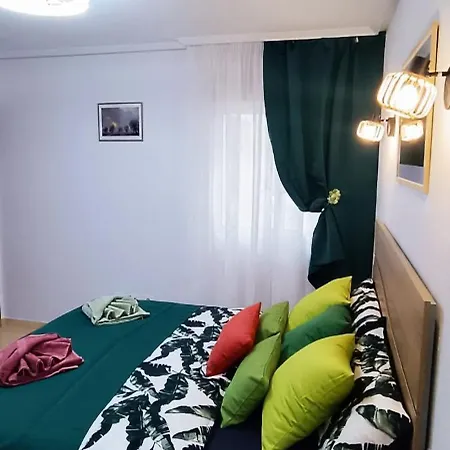 Lillaroza Lägenhet